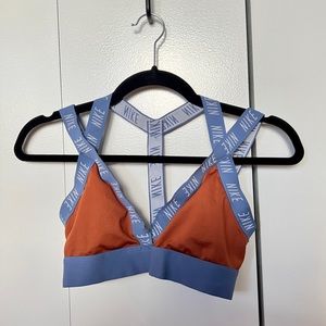 Nike Women's Indy Striped Light-support Sports Bra